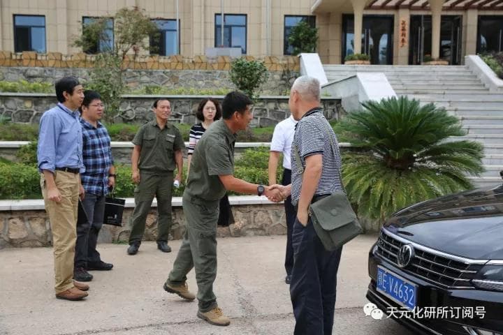 湖北省经信委罗志军处长莅临宜昌生产基地考察,高氯酸铵项目备受关注