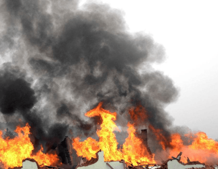 高氯酸铵的爆破实验