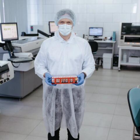 工业橡胶制品老化泛白